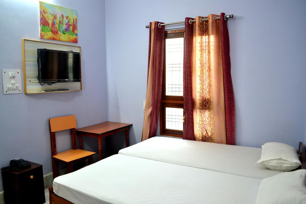 Holy Ganges View Hotel - Varanasi — Photos 2