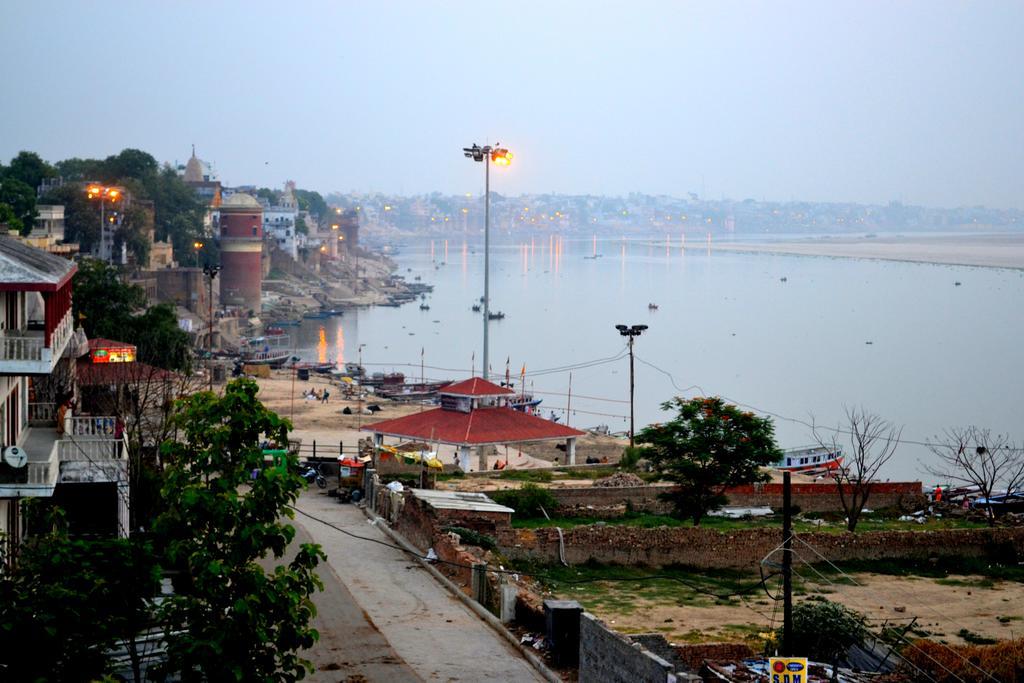 Holy Ganges View Hotel - Varanasi — Photos 3